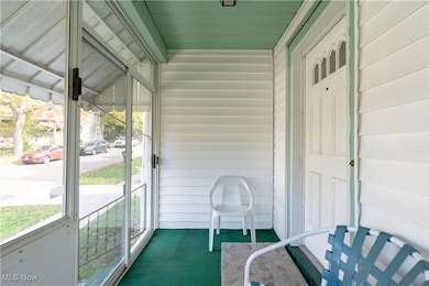 213 Chestnut Ave NE, Massillon, OH 44646 - photo 2