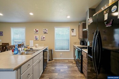 360 E Central St, Gates, OR 97346 - photo 7