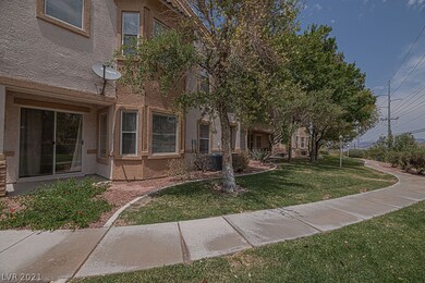 1 story/1st floor home with views of green-belt an