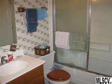 625 Colonial Dr, Statesville, NC 28625 - photo 4