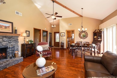 8541 Circle r Course Ln, Escondido, CA 92026 - photo 2