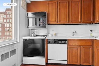 The Carlton Park Cooperative unit 22D, New York, NY 10128 - photo 3