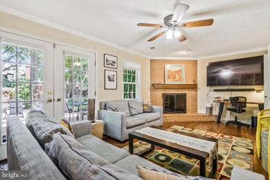 202 Governors Ct, Falls Church, VA 22046 - photo 6