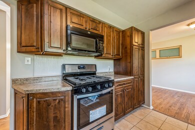 802 Oceola Dr, Algonquin, IL 60102 - photo 6