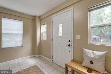 2702 Albemarle Dr, Alexandria, VA 22303 - photo 5