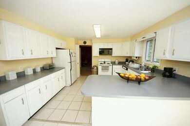 201 South Ln, Princeton Junction, NJ 08550 - photo 6