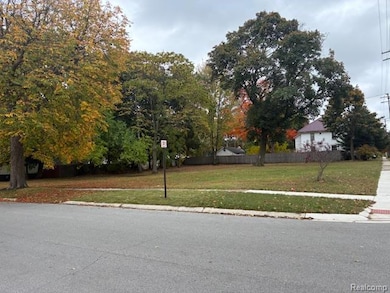 738 Bancroft St, Port Huron, MI 48060 - photo 5