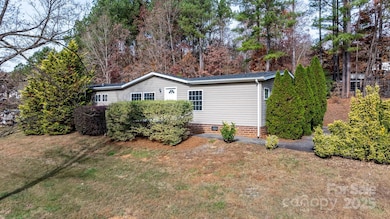 5499 Pembrooke Dr, Granite Falls, NC 28630 - photo 2