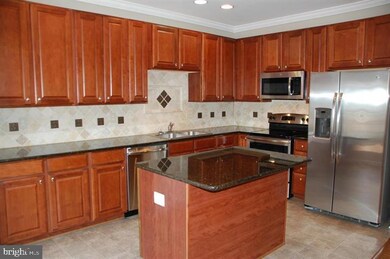 42781 Shaler St, Chantilly, VA 20152 - photo 5