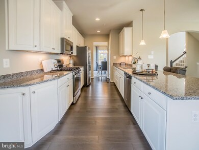 1613 Trotter St, Frederick, MD 21702 - photo 3