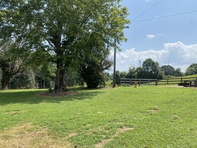 691 Hodges Bridge Rd, Doyle, TN 38559 - photo 7