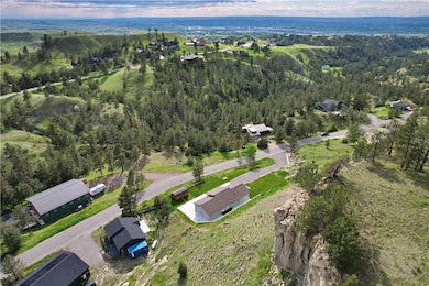 Nestled against Rimrocks in the Valley of Emerald