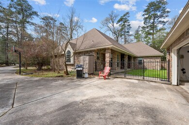 17 Lake Dr, Conroe, TX 77384 - photo 5