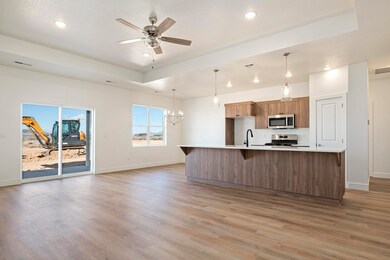 1147 N Yucca-15