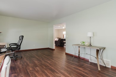 523 Nicholas Court-32