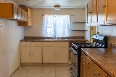 418 W Austin St, Bellville, TX 77418 - photo 6