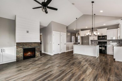 20665 SE Pelican Butte Place, Bend, OR 97702 - photo 7