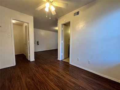 2526 W Prairie St unit 107, Denton, TX 76201 - photo 4