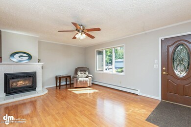 Living Room 20190716-DW-48366-SMALL