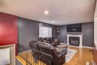 3443 Locust Ln, Eau Claire, WI 54703 - photo 4