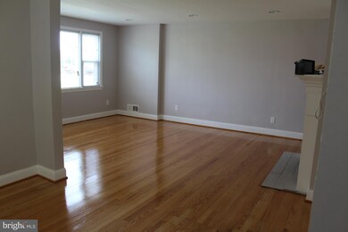 2211 Iverson St, Temple Hills, MD 20748 - photo 4