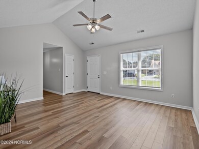 119 Settlers Cir, Jacksonville, NC 28546 - photo 5