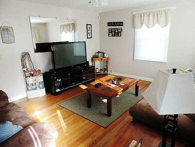 106 Halsey Rd, Woonsocket, RI 02895 - photo 5