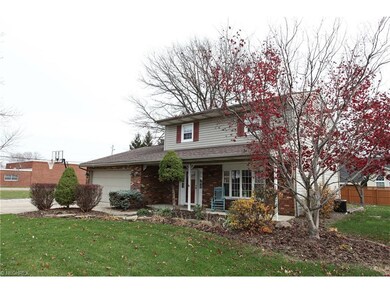 609 Hollywood Ave, Sheffield Lake, OH 44054 - photo 2