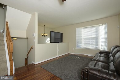 1116 Pennywort Cir, Sykesville, MD 21784 - photo 2