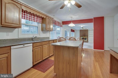 38 Chautaugua Rd, Arnold, MD 21012 - photo 4