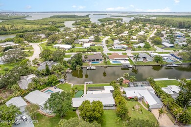 925 Trinidad Rd, Cocoa Beach, FL