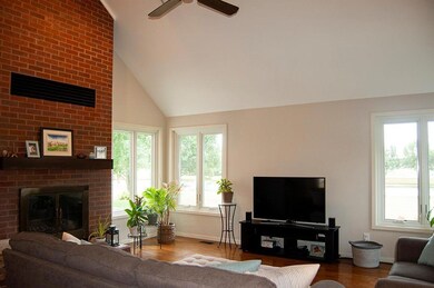 4621 High Vista Dr, Columbus, IN 47203 - photo 5