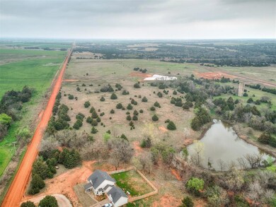 Bird's eye view featuring a rural view and a water