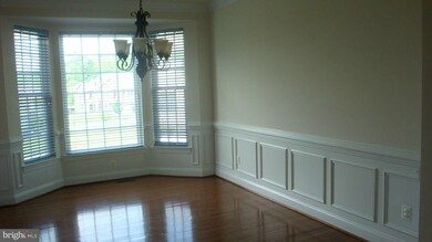 3311 Mccorkle Ct, Triangle, VA 22172 - photo 5