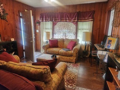 1209 W Waddell Ave, Albany, GA 31707 - photo 3