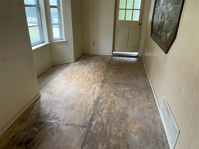 212 Gregory St, Joshua, TX 76058 - photo 4