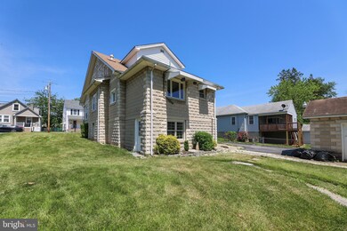 1321 Maple Ave, Halethorpe, MD 21227 - photo 2