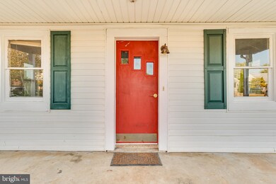 213 N Fairfax Blvd, Ranson, WV 25438 - photo 7