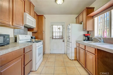 12547 Cometa Ave, San Fernando, CA 91340 - photo 2