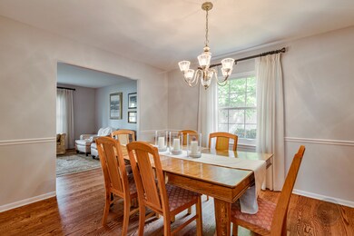 1240 Modaff Rd, Naperville, IL 60540 - photo 5