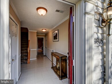 11905 Hunters Run Dr, Cockeysville, MD 21030 - photo 4