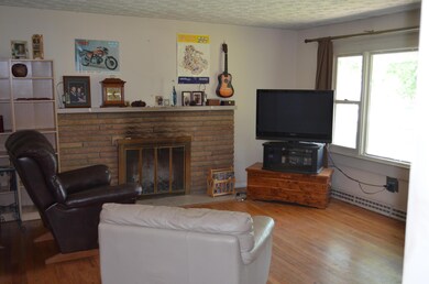 living Room w WBFP