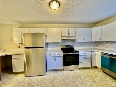 91 Staniford St unit 8, Auburndale, MA 02466 - photo 5