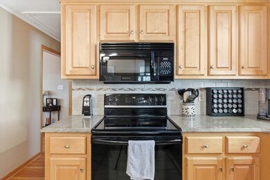 40 Grand View Ave, Revere, MA 02151 - photo 5