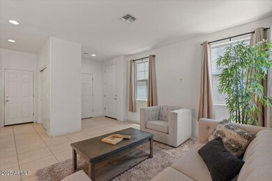 516 N Ranger Trail, Gilbert, AZ 85234 - photo 5