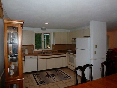 10 Howe St unit 1, Bristol, RI 02809 - photo 3