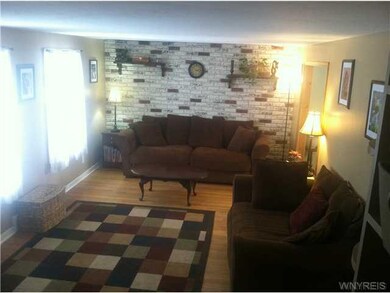 Living Room. Large Living Room, with Hard wood flo
