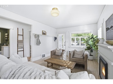 16 S Boundary St, Portland, OR 97239 - photo 5