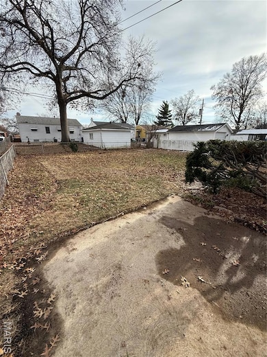 7128 Yates St, Saint Louis, MO 63116 - photo 2