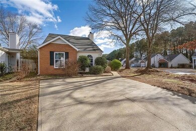 2025 Brittania Cir, Woodstock, GA 30188 - photo 2